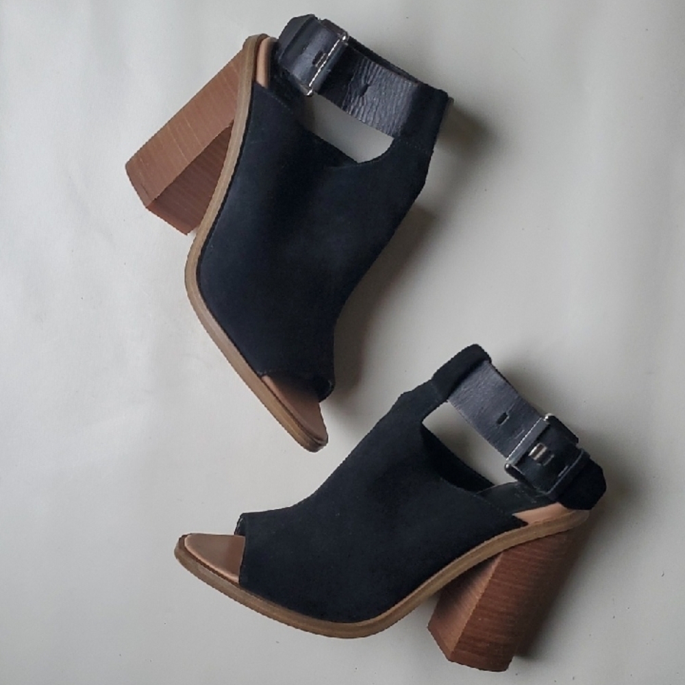 Black and Brown Peep-Toe Heels with Chunky Wooden Heel